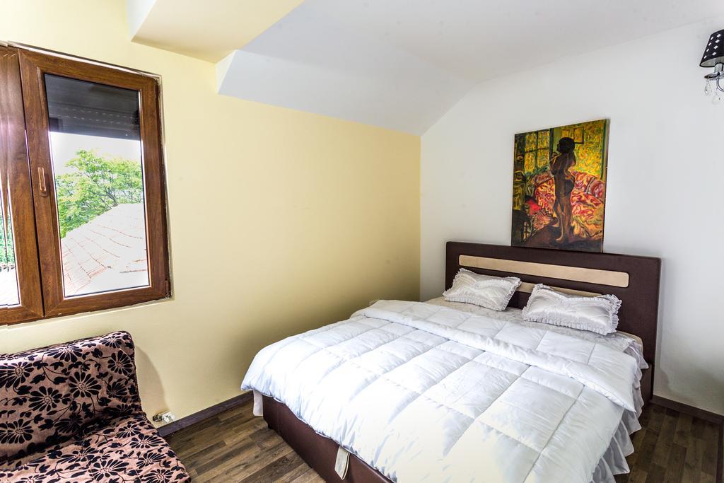 Apartments Erakovic Niksic ภายนอก รูปภาพ