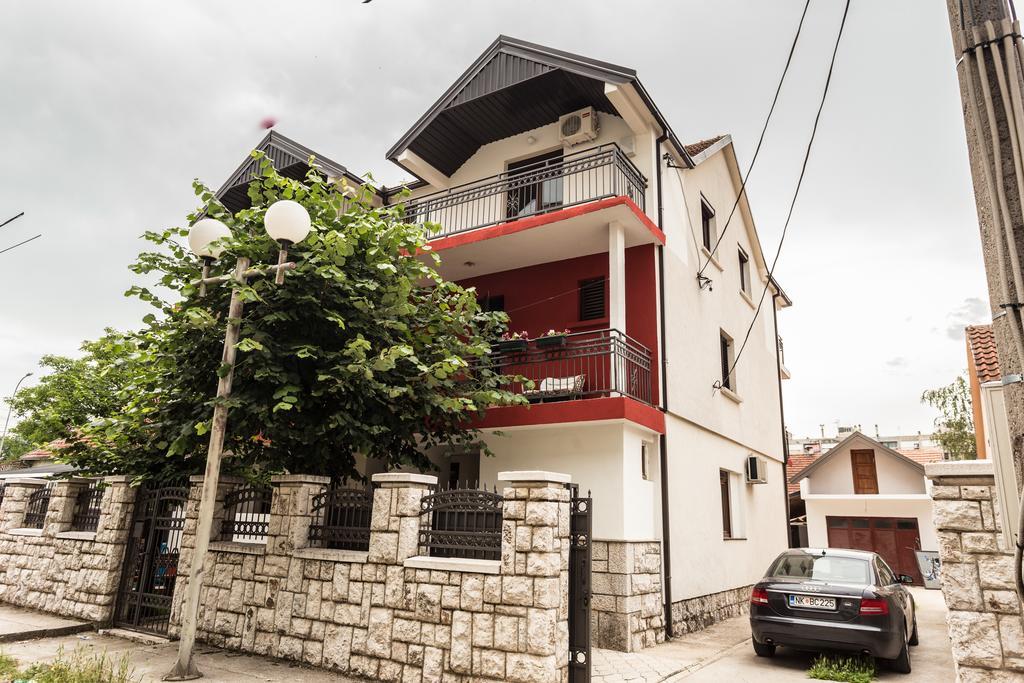 Apartments Erakovic Niksic ภายนอก รูปภาพ