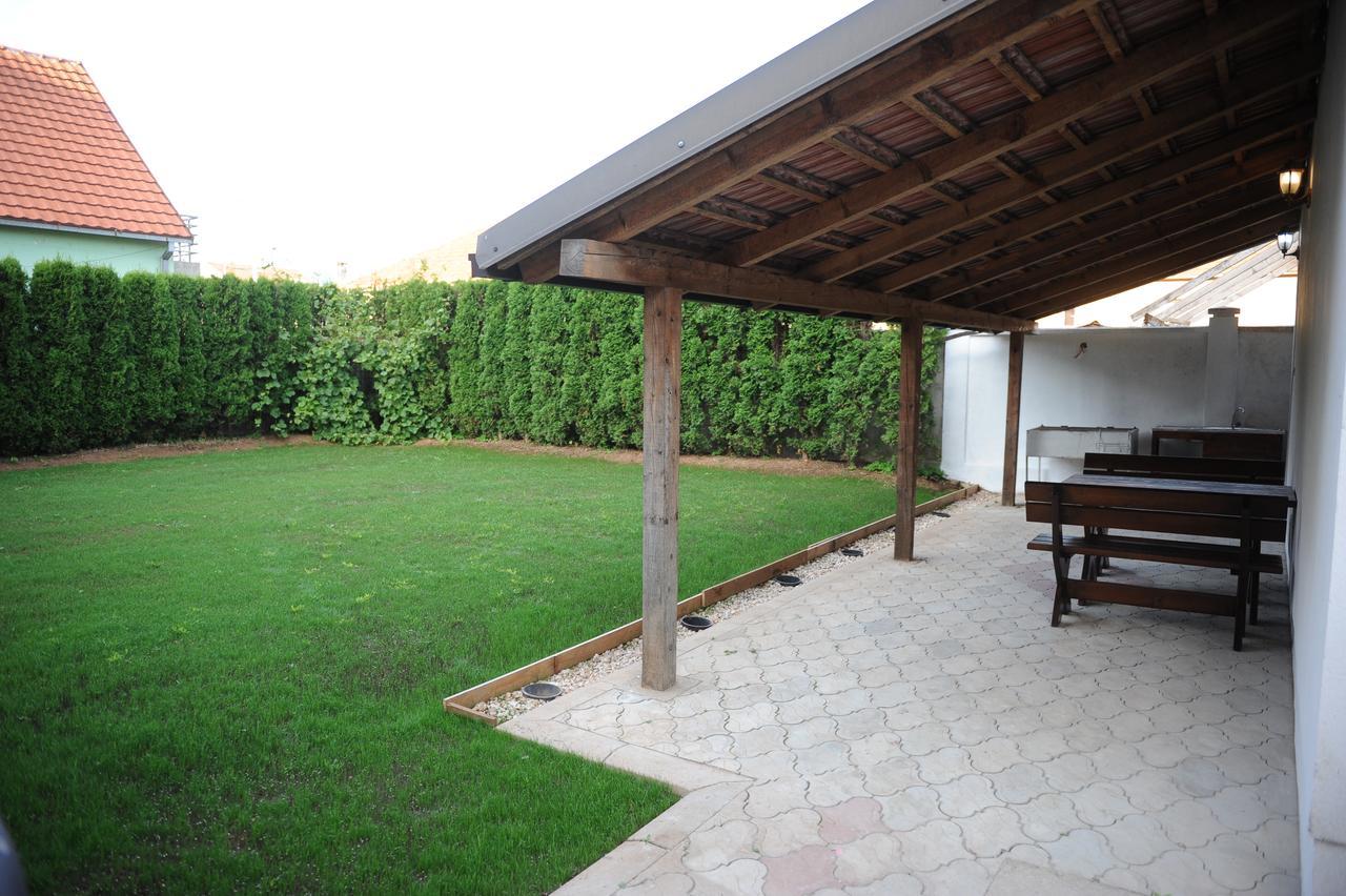 Apartments Erakovic Niksic ภายนอก รูปภาพ