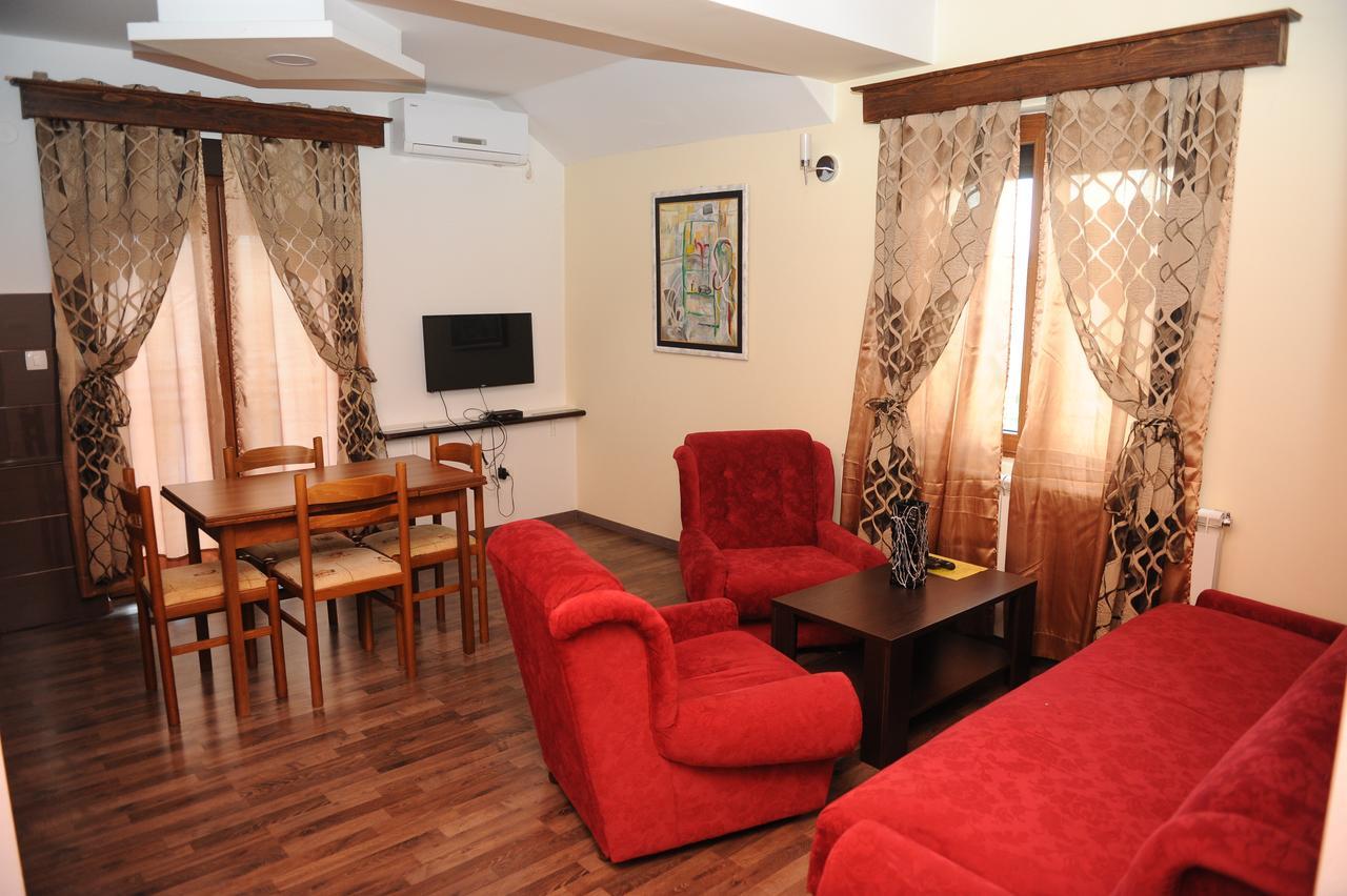 Apartments Erakovic Niksic ภายนอก รูปภาพ